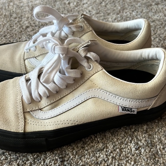 Vans - Picture 2 of 3